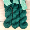 Délicatesse : fil mérinos superkid mohair coloris vert impérial