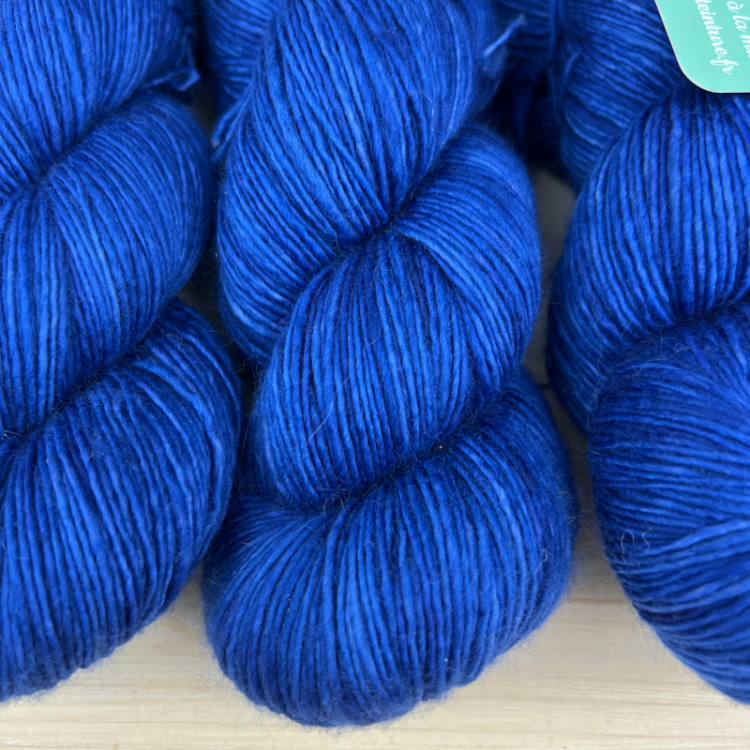 Pure single: fil de laine mérinos extrafin superwash coloris duchesse