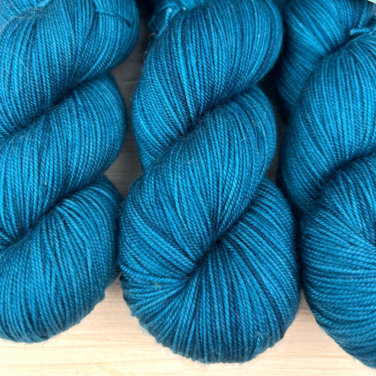 Pure laine 100% mérinos pour le tricot coloris pétrole