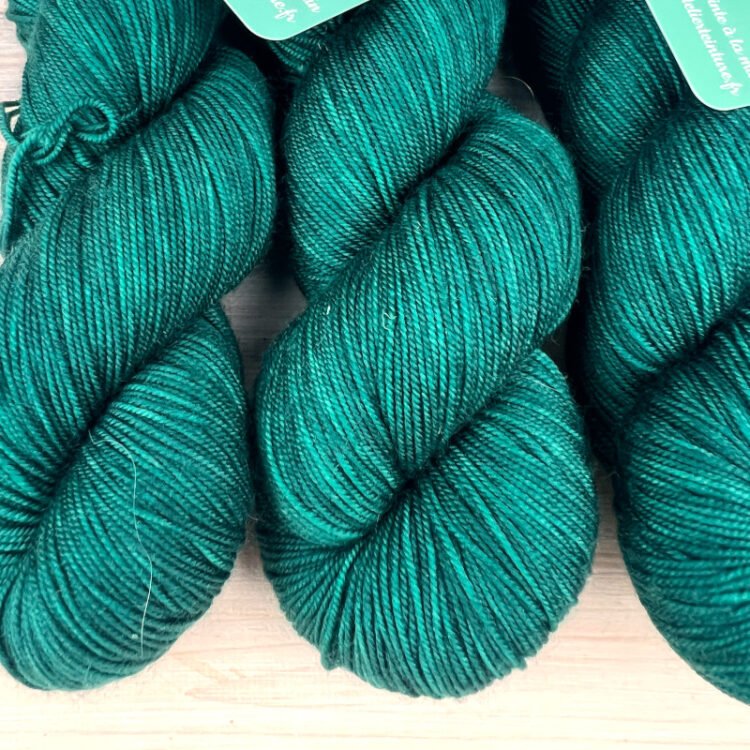 Pure laine 100% mérinos coloris vert impérial