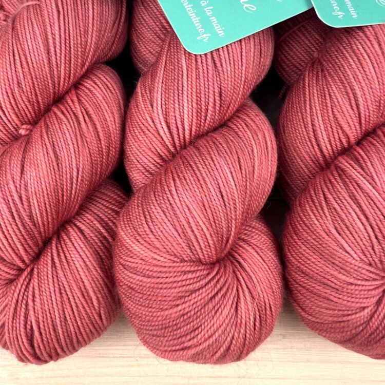 Pure laine 100% mérinos pour le tricot coloris pamplemousse