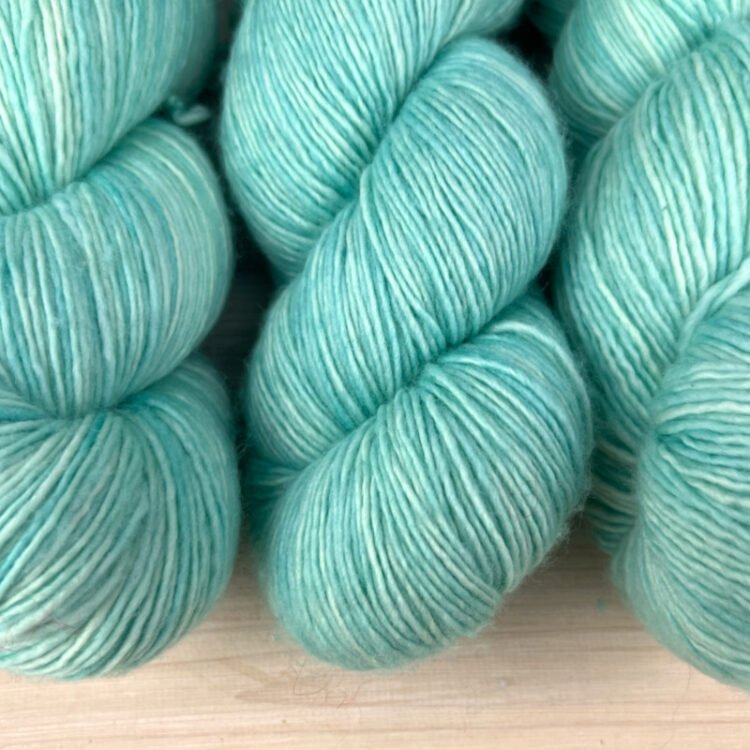 Pure single: fil de laine mérinos extrafin superwash coloris céladon