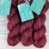 Pure single: fil de laine mérinos extrafin superwash coloris lie de vin