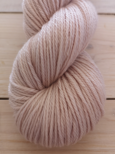 Surpreme DK : fil de laine mérinos et soie coloris Magnolia