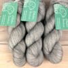 Fil de laine mérinos et soie coloris gris perle