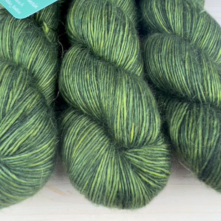 Délicatesse : fil mérinos superkid mohair coloris basilic