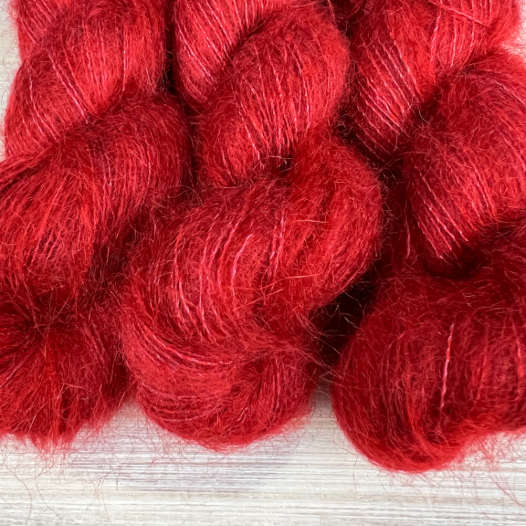 Duvet : fil superkid mohair et soie coloris coquelicot