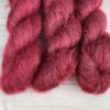 Duvet : fil superkid mohair et soie coloris lie de vin