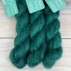 Duvet : fil superkid mohair et soie coloris vert impérial