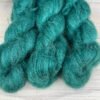 Duvet : fil superkid mohair et soie coloris vert impérial