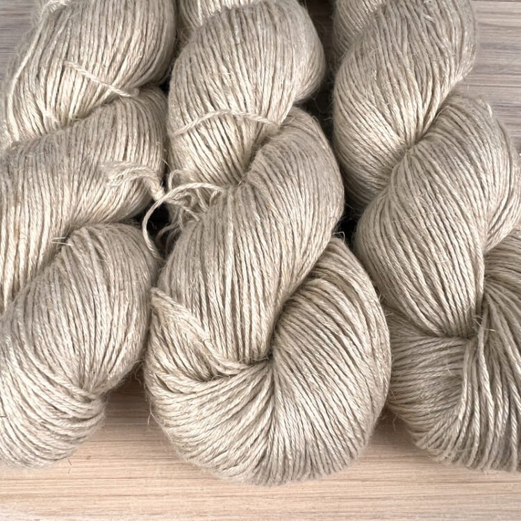 Estivale : fil végétal viscose de bambou et lin coloris naturel