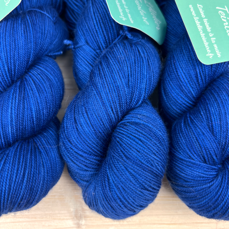 Robuste : fil de laine mérinos et nylon coloris duchesse