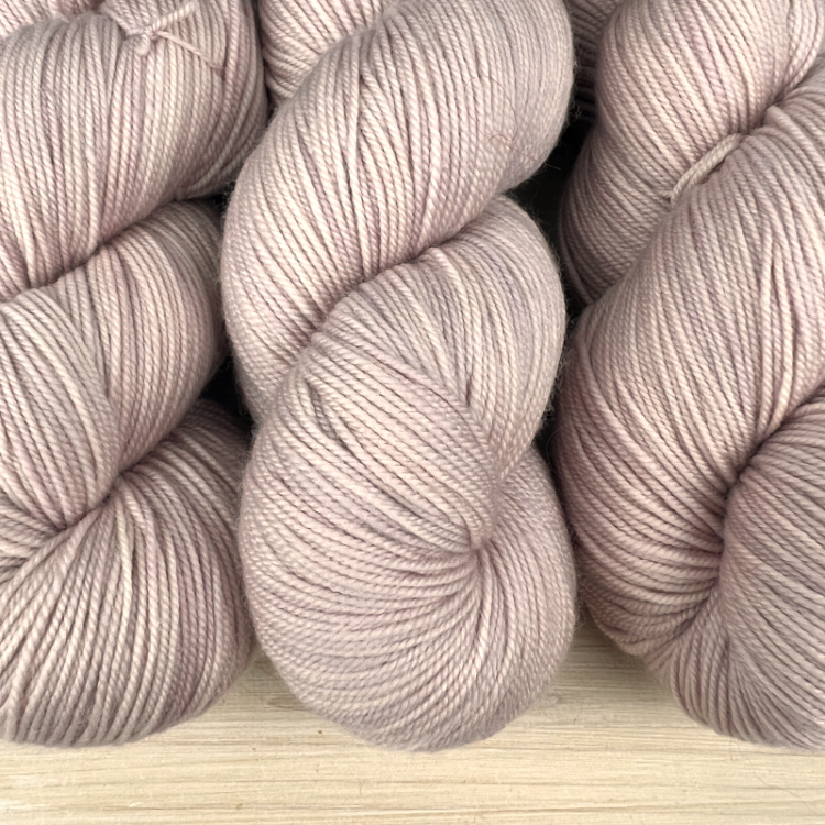 Robuste : fil de laine mérinos et nylon coloris Magnolia