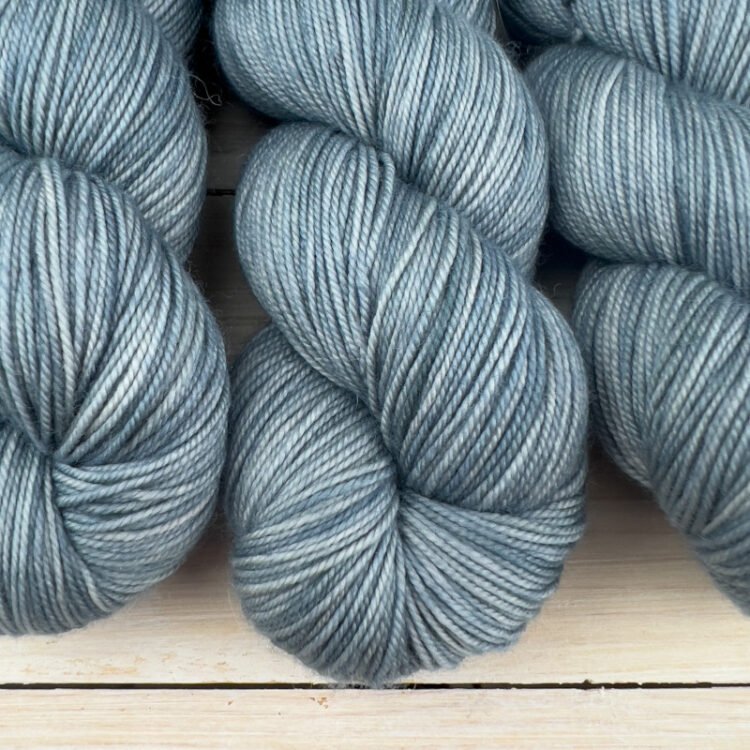 Pure laine 100% mérinos pour le tricot coloris bleu gris