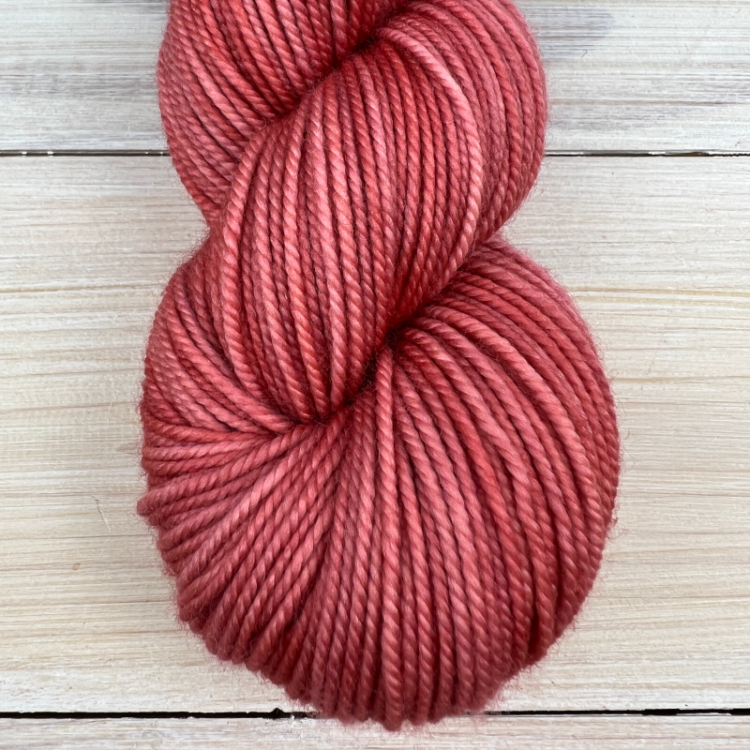 Pure DK : fil de laine mérinos extrafin superwash coloris pamplemousse