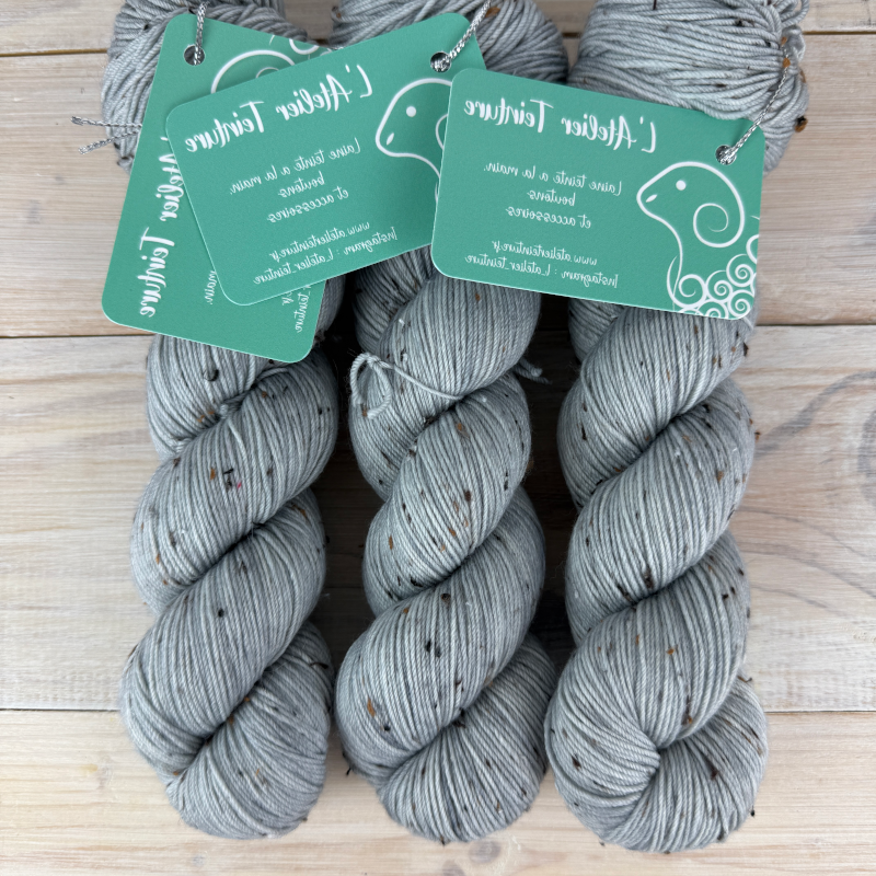 Tweed : fil de laine mérinos nylon et nep